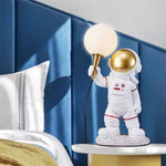 Veioză LED Copii Astronaut cu Glob Lunar, Rășină, 43 cm - 3